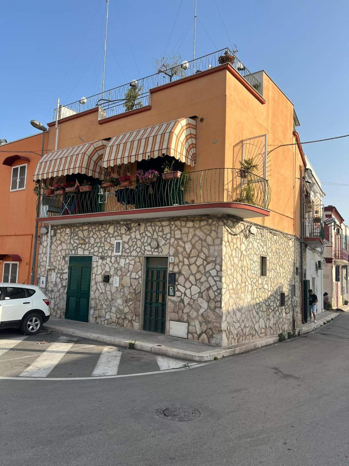 Dimora Cuoccio Bed & Breakfast Bari Exterior photo