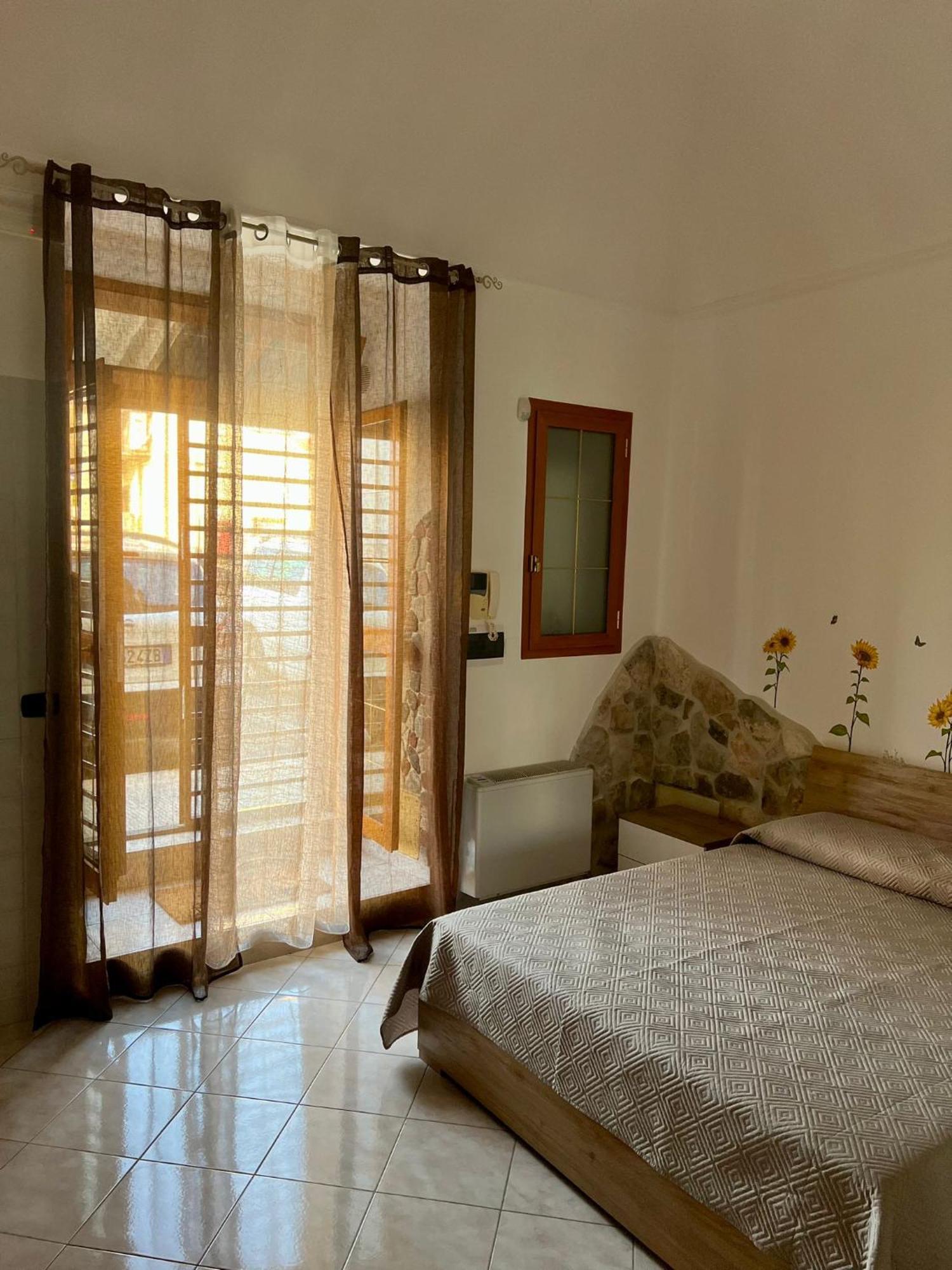 Dimora Cuoccio Bed & Breakfast Bari Exterior photo